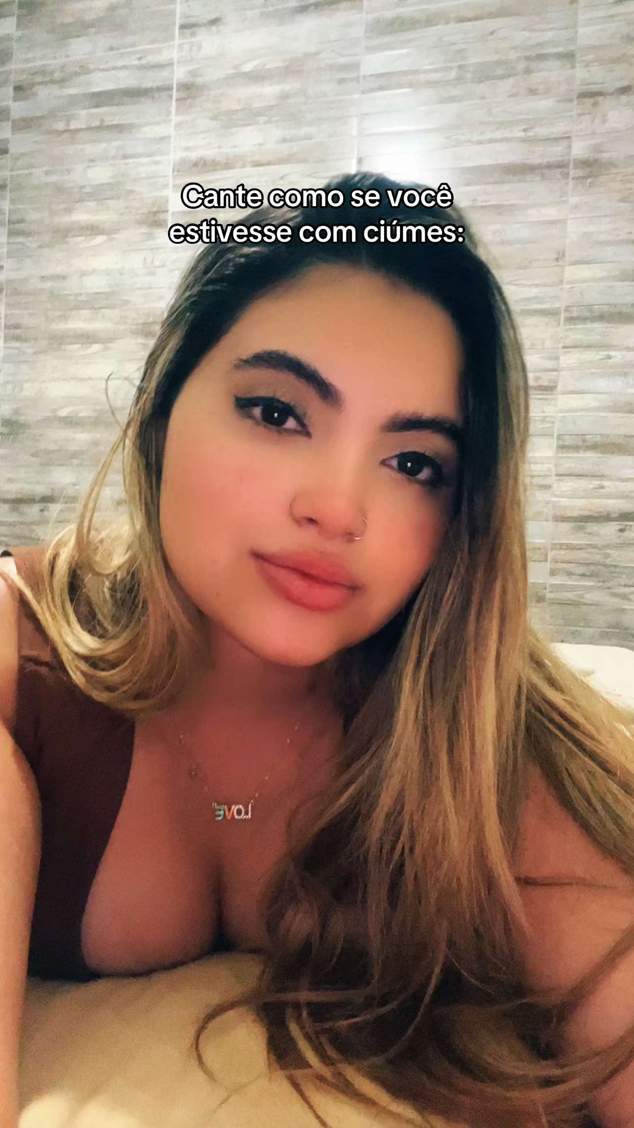 @Ana Júlia Mota