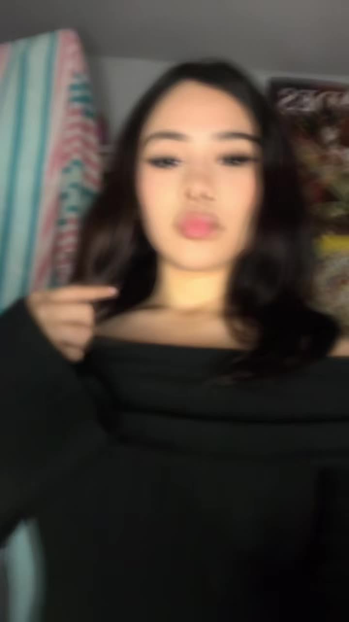 @😸