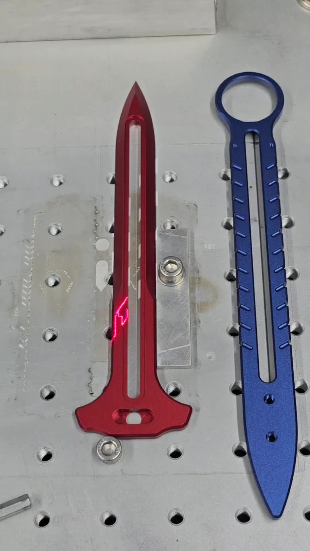 @upknife