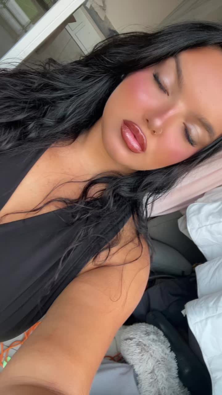 @Maya🇵🇰
