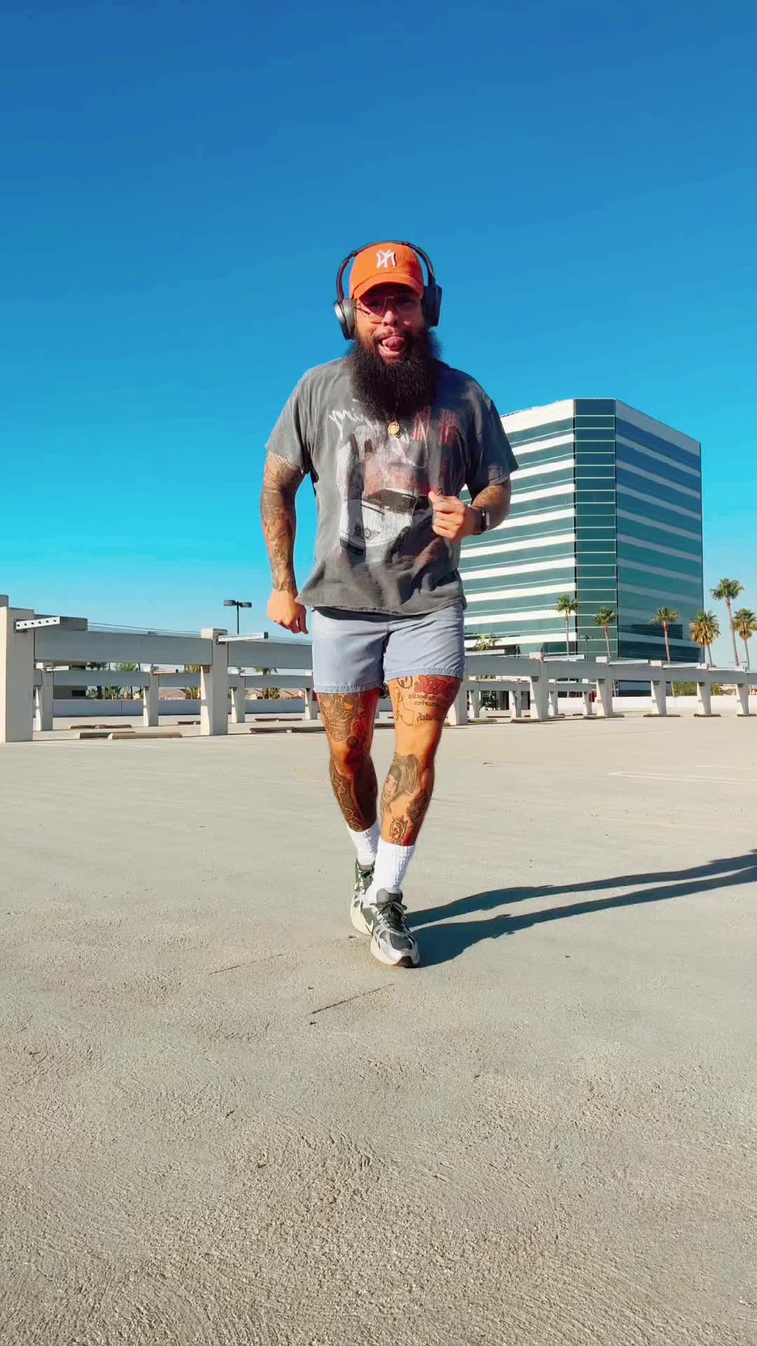 @JohnMiSO
