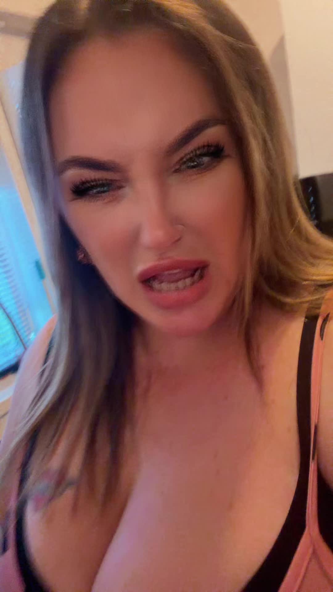 @carlajane1989