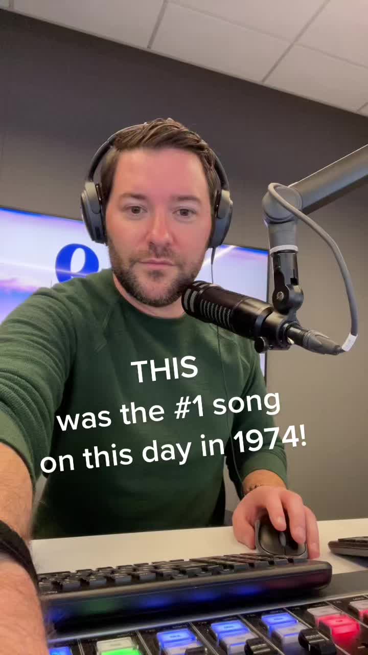 @93.9 LITE FM