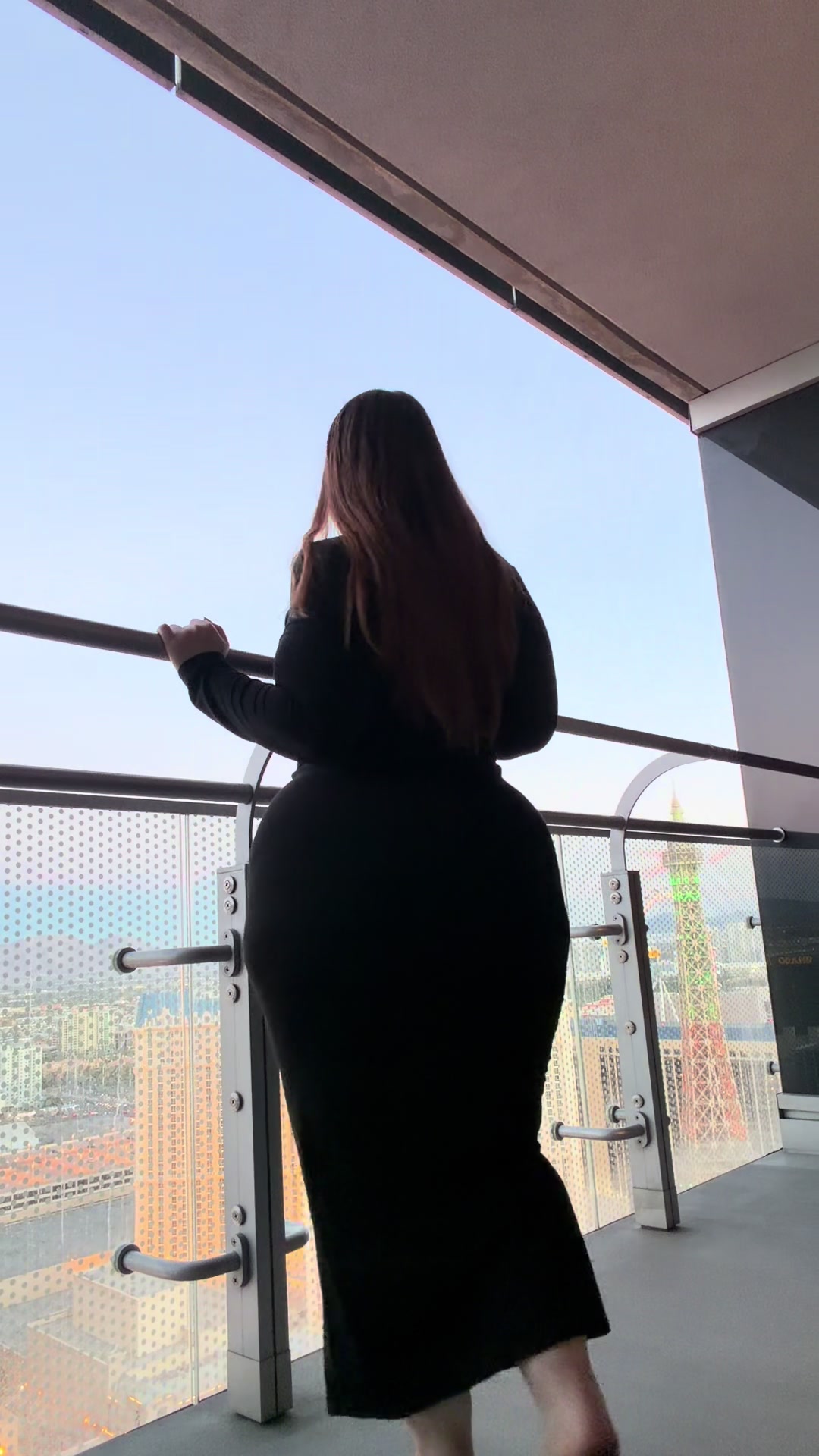 @Elle