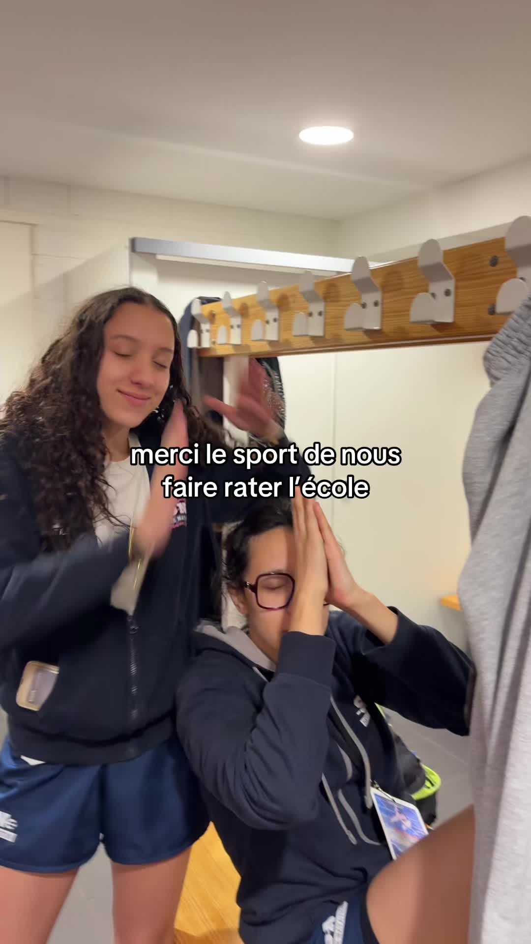 @paoletti🩷🧡💛💚🩵💙