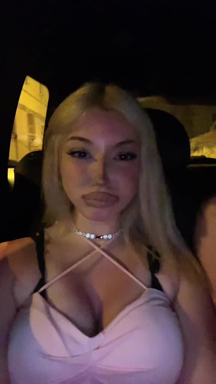 @𝖇𝖆𝖗𝖇𝖎𝖊