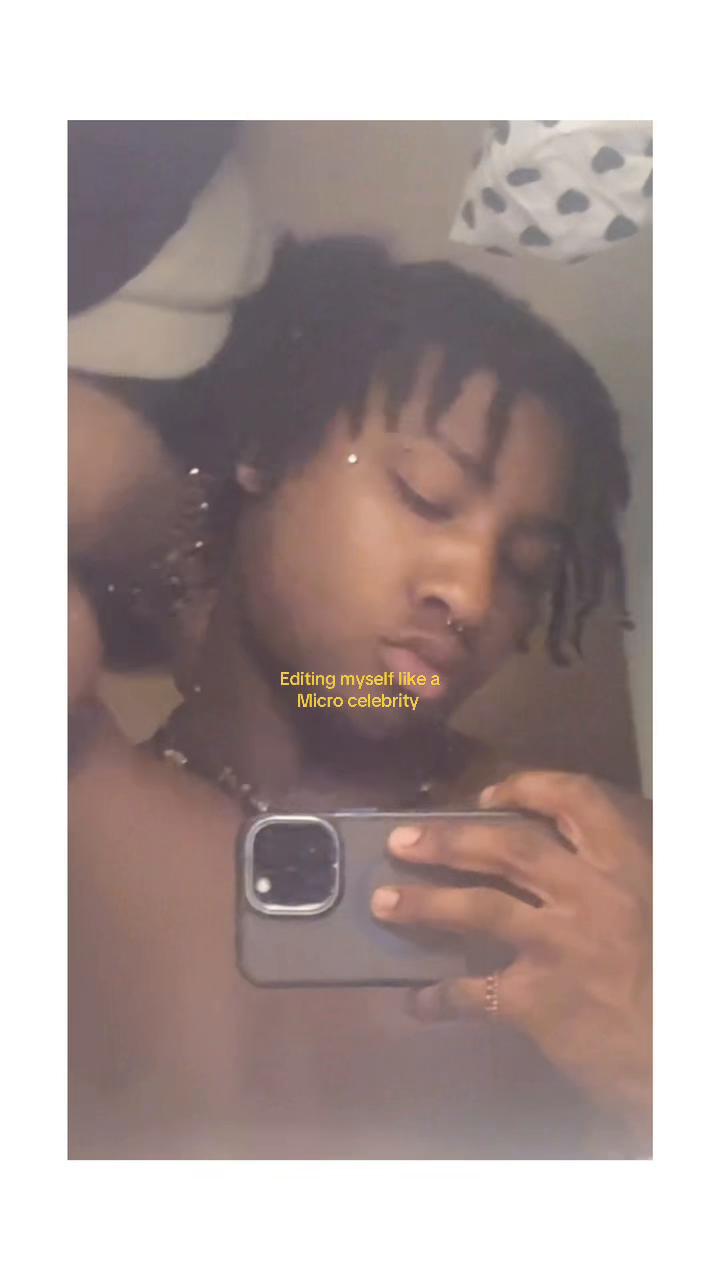@whos_eo¿?