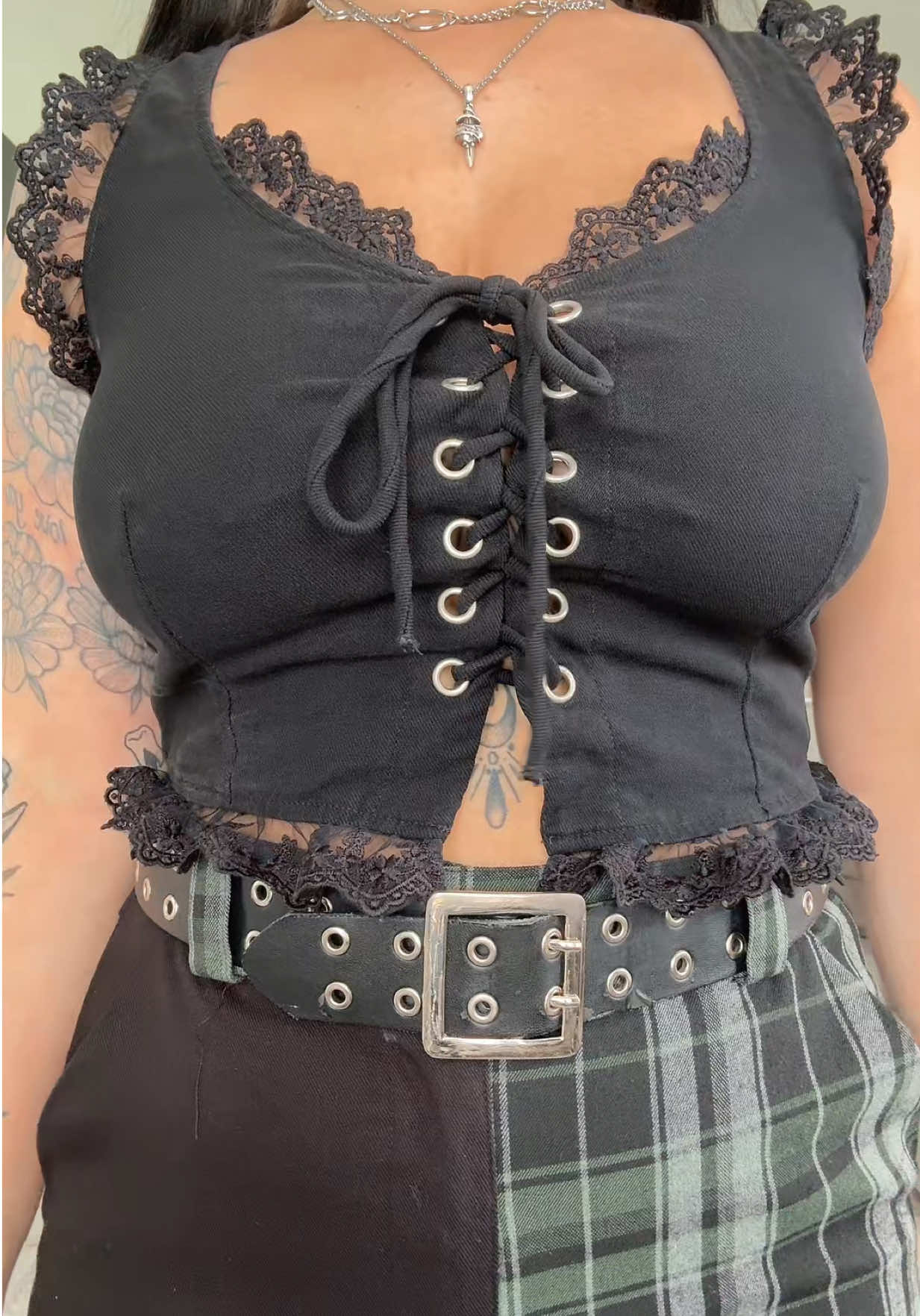 @Tara | Alt Fashion Inspo 🖤⛓️