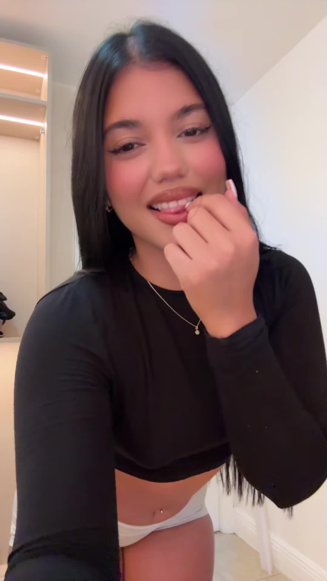 @mariana🇨🇴🇷🇴🇭🇺