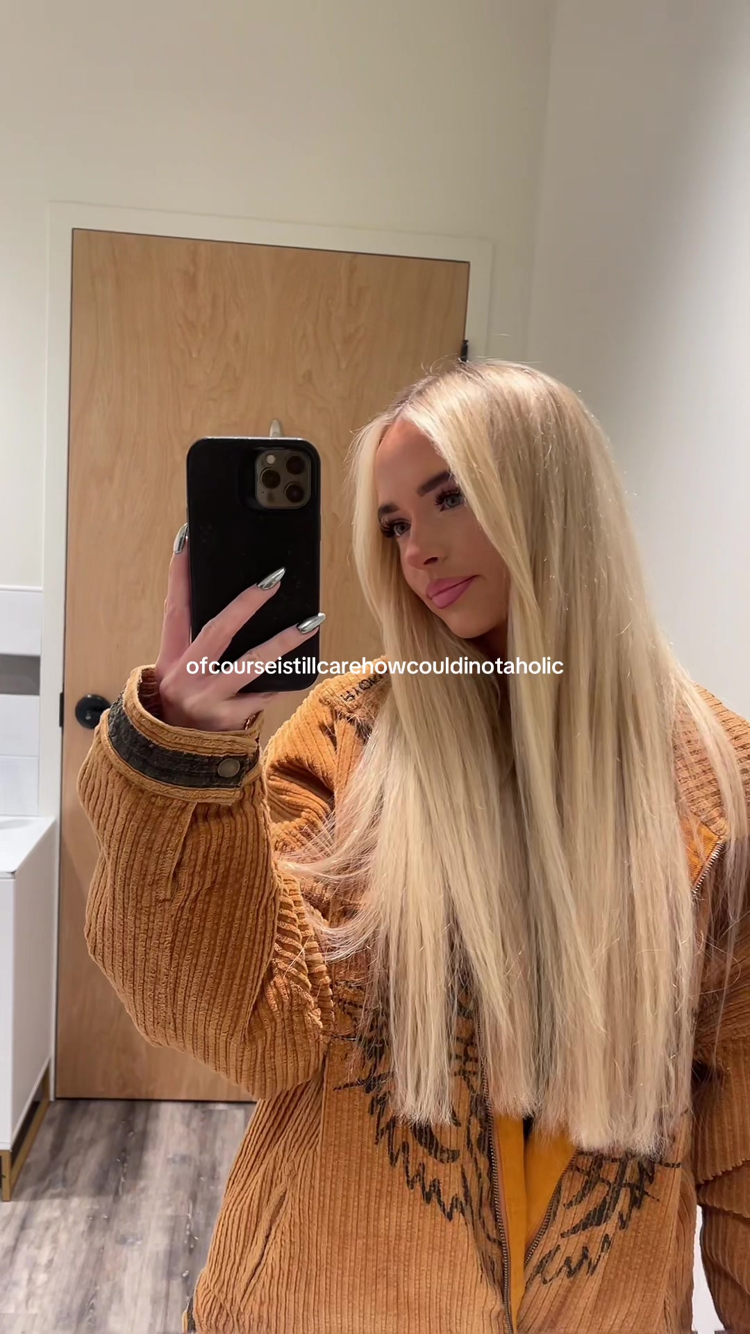 @Elle🍒🧸🪩