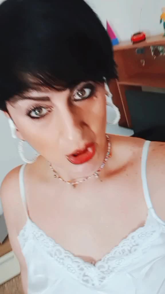 @🦋✨𝗠๏𝑛ΐӄᤂ✨🦋