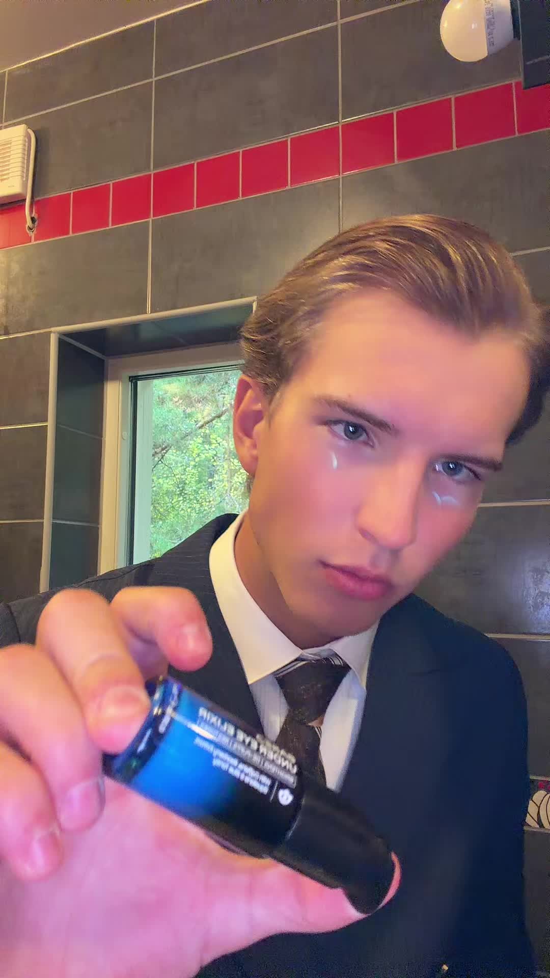 @Prince of Sweden