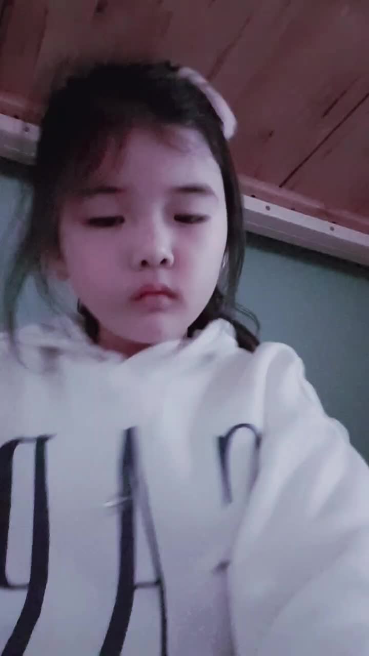 @응 니얼굴 윤겔라