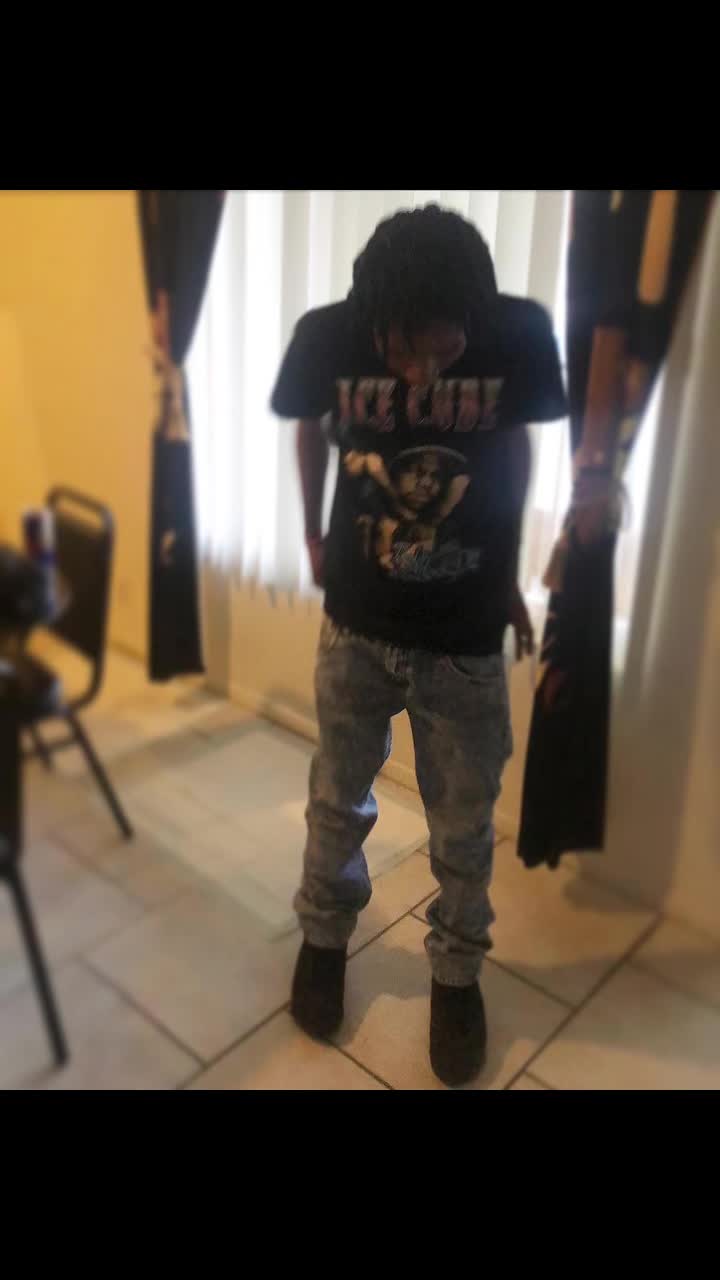@_10foe_