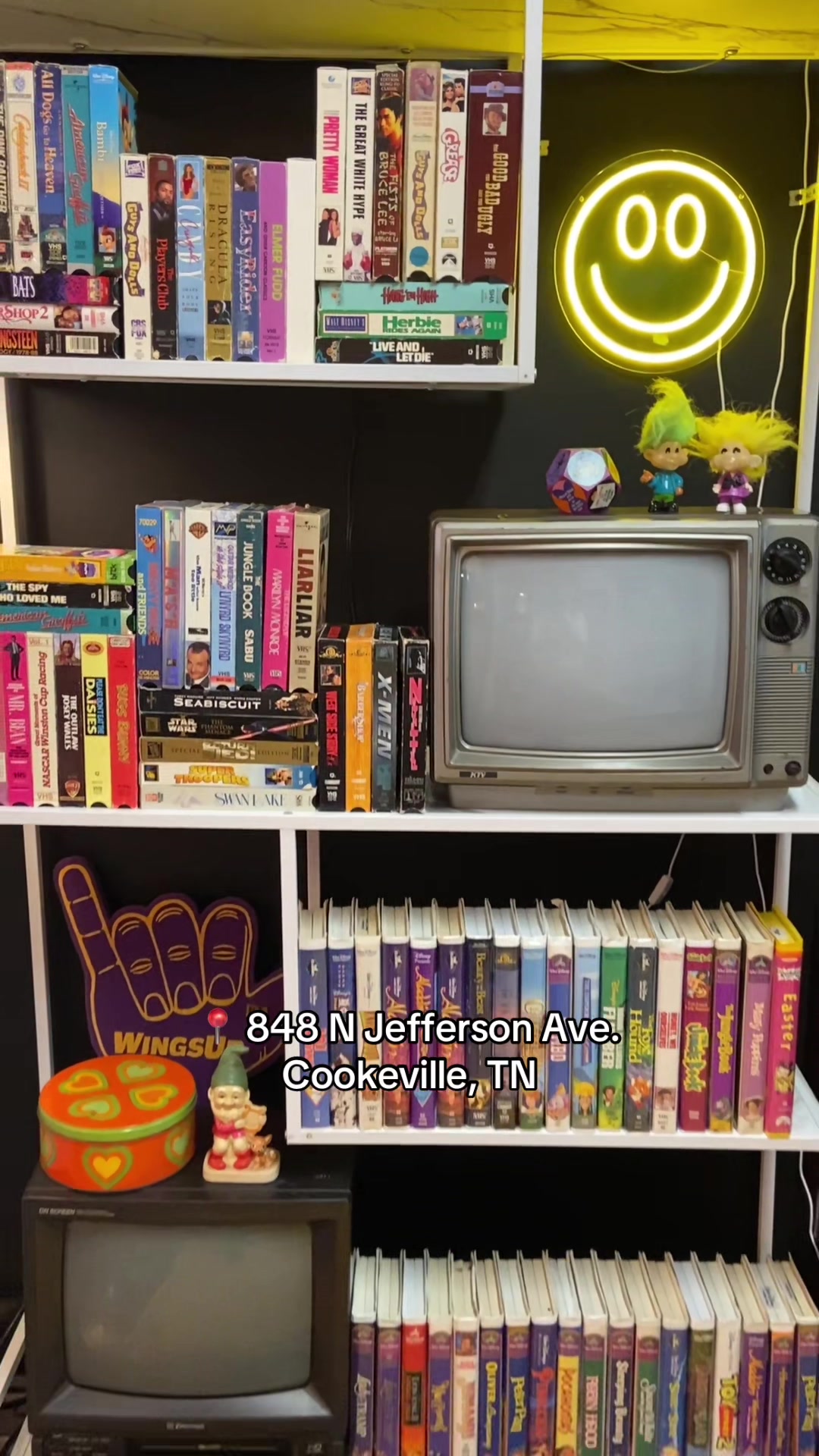 @UniversityVintage
