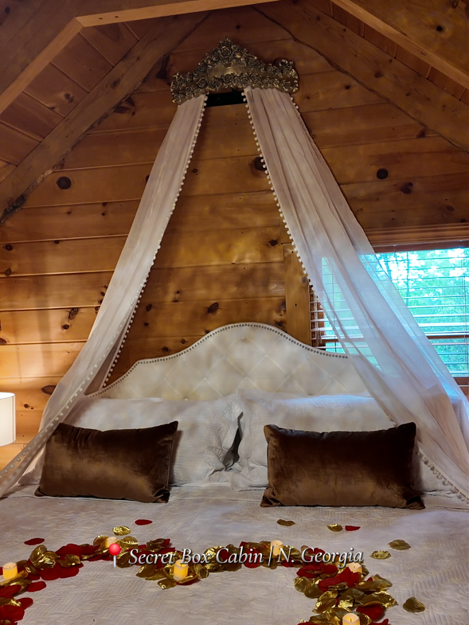 @SecretBoxCabin