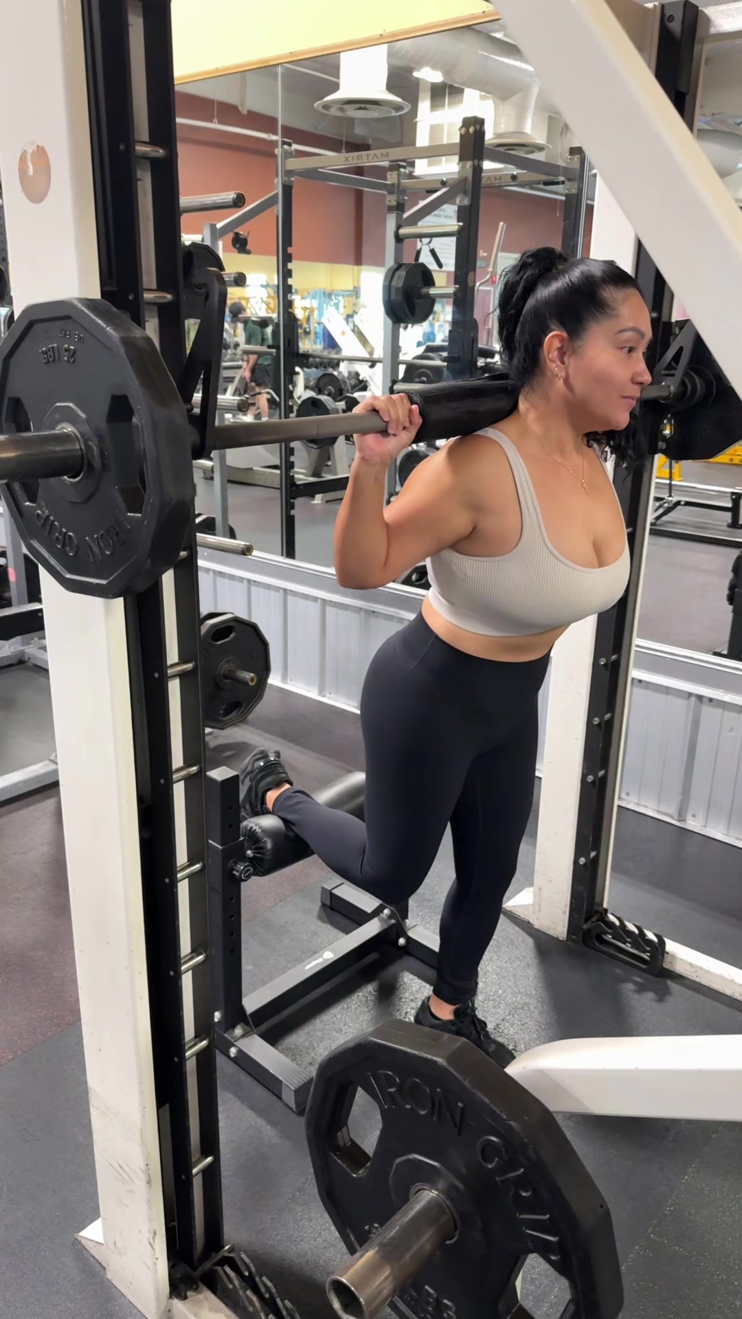 @Blingedbysonia