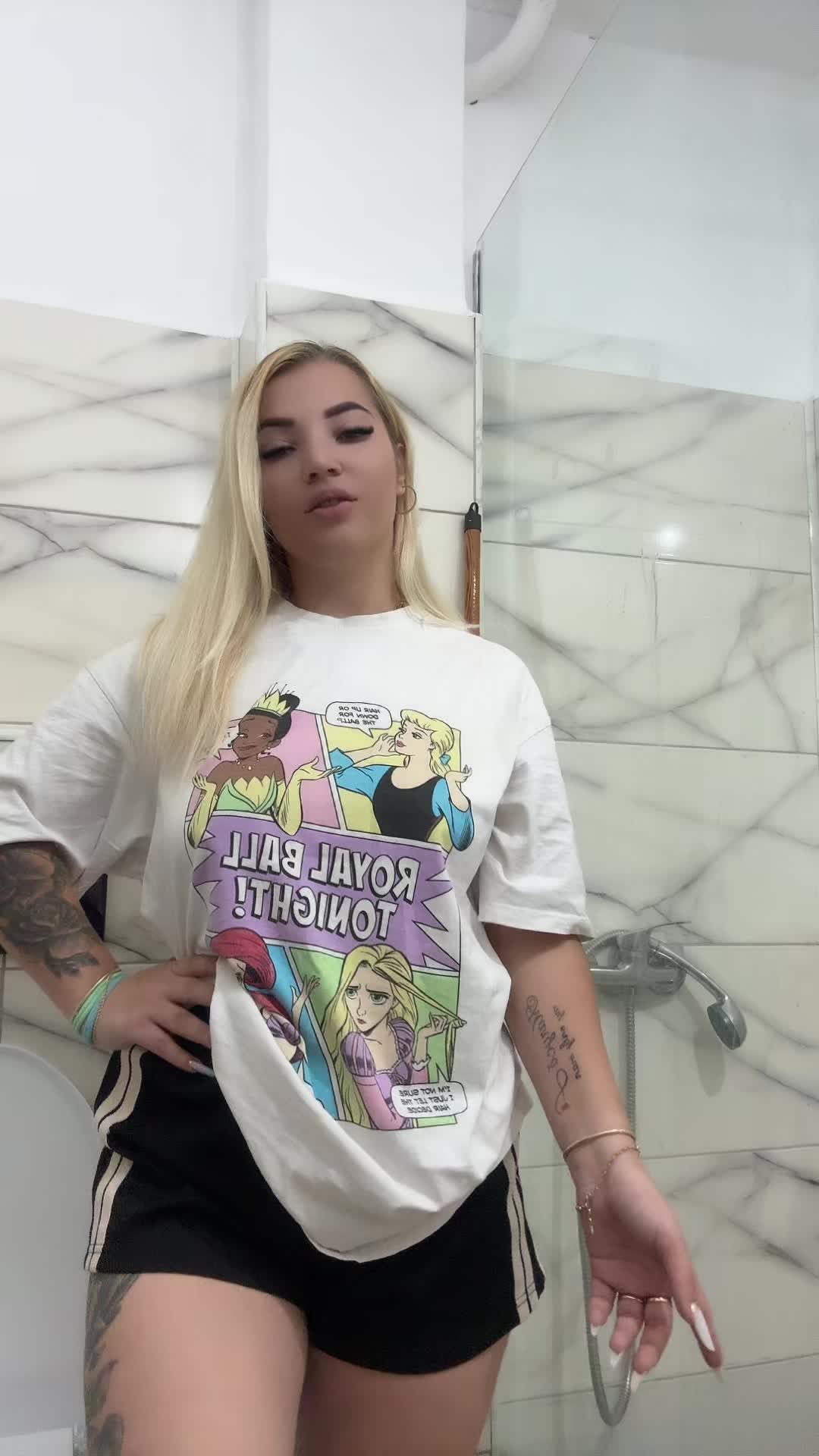 @Ionela blondyna