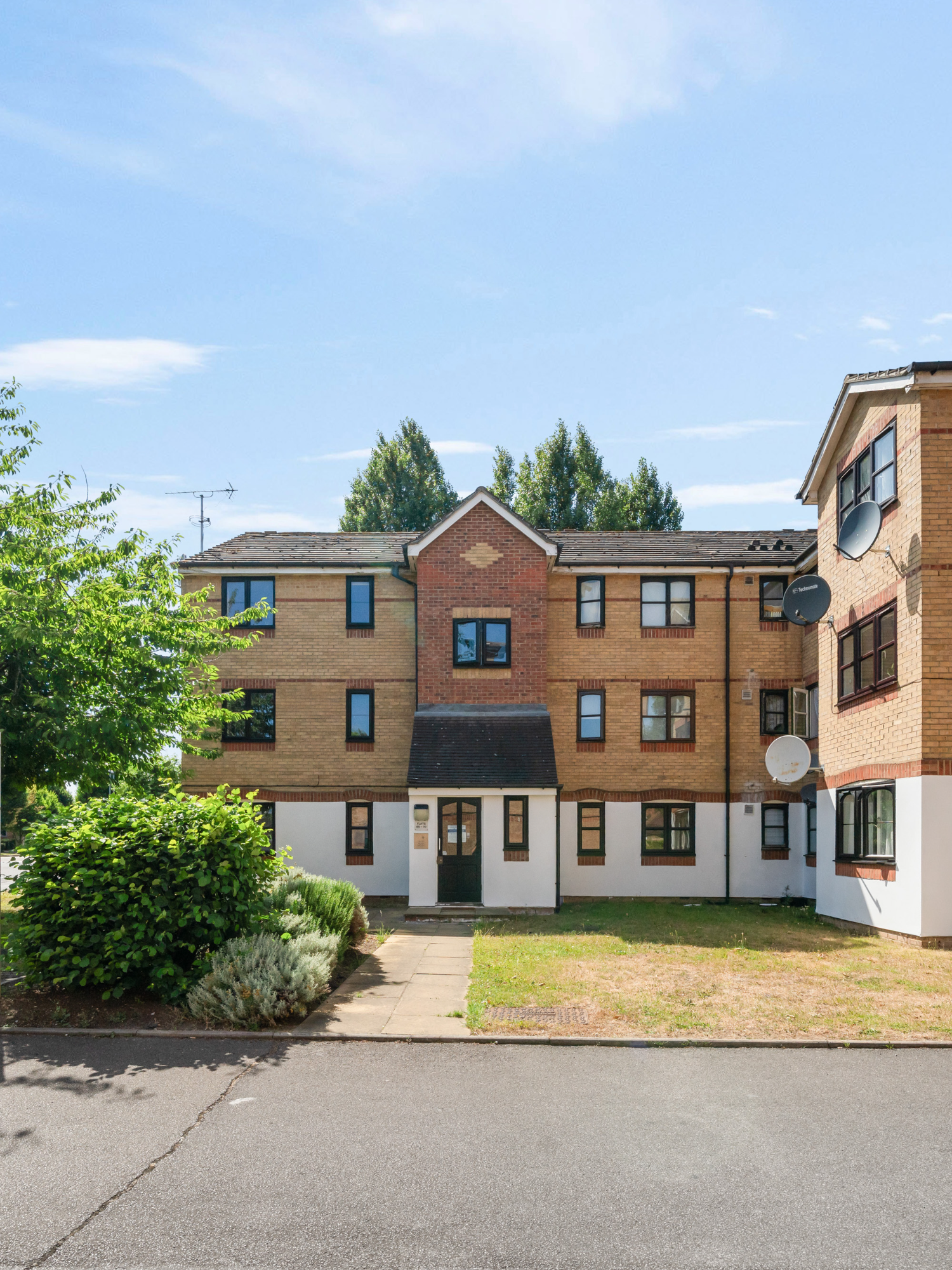 @Living space estate agents