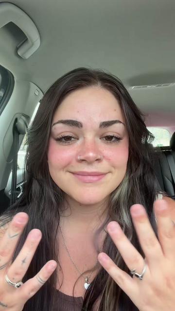@emilyy_maryy_