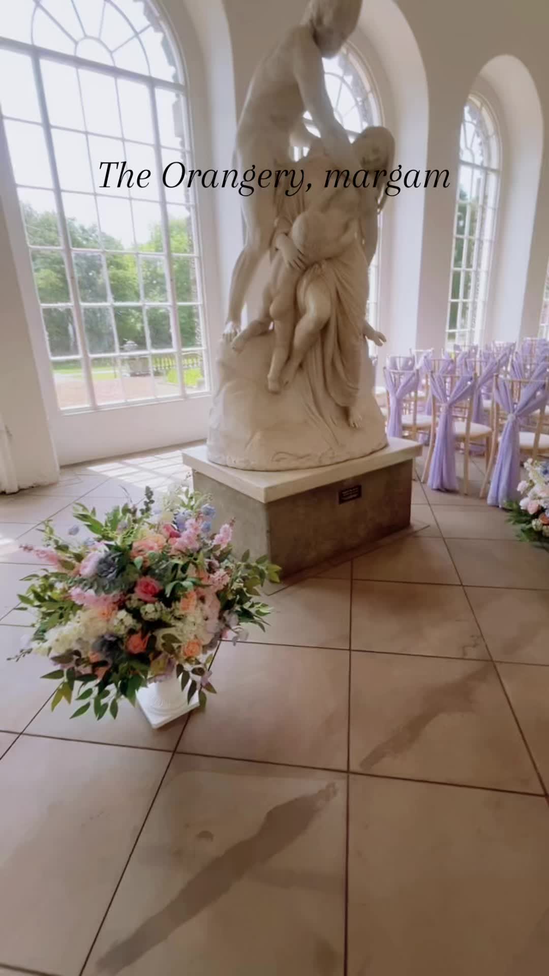 @Wedding flower & venue stylist