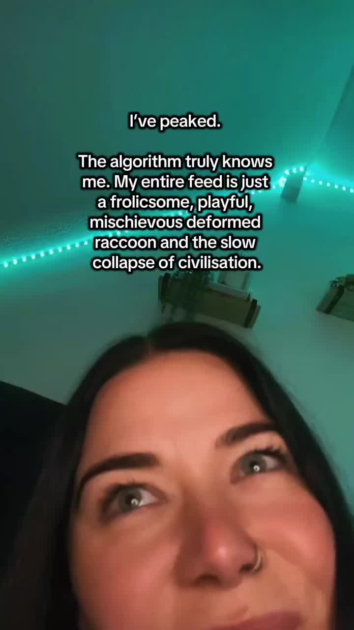 @Nella 🪩