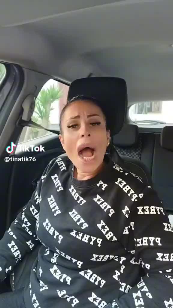 @Paola