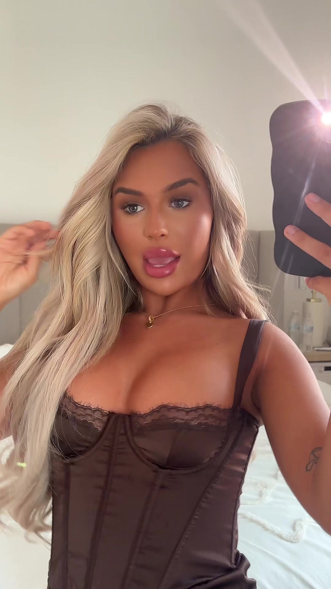@Ellalawrence02
