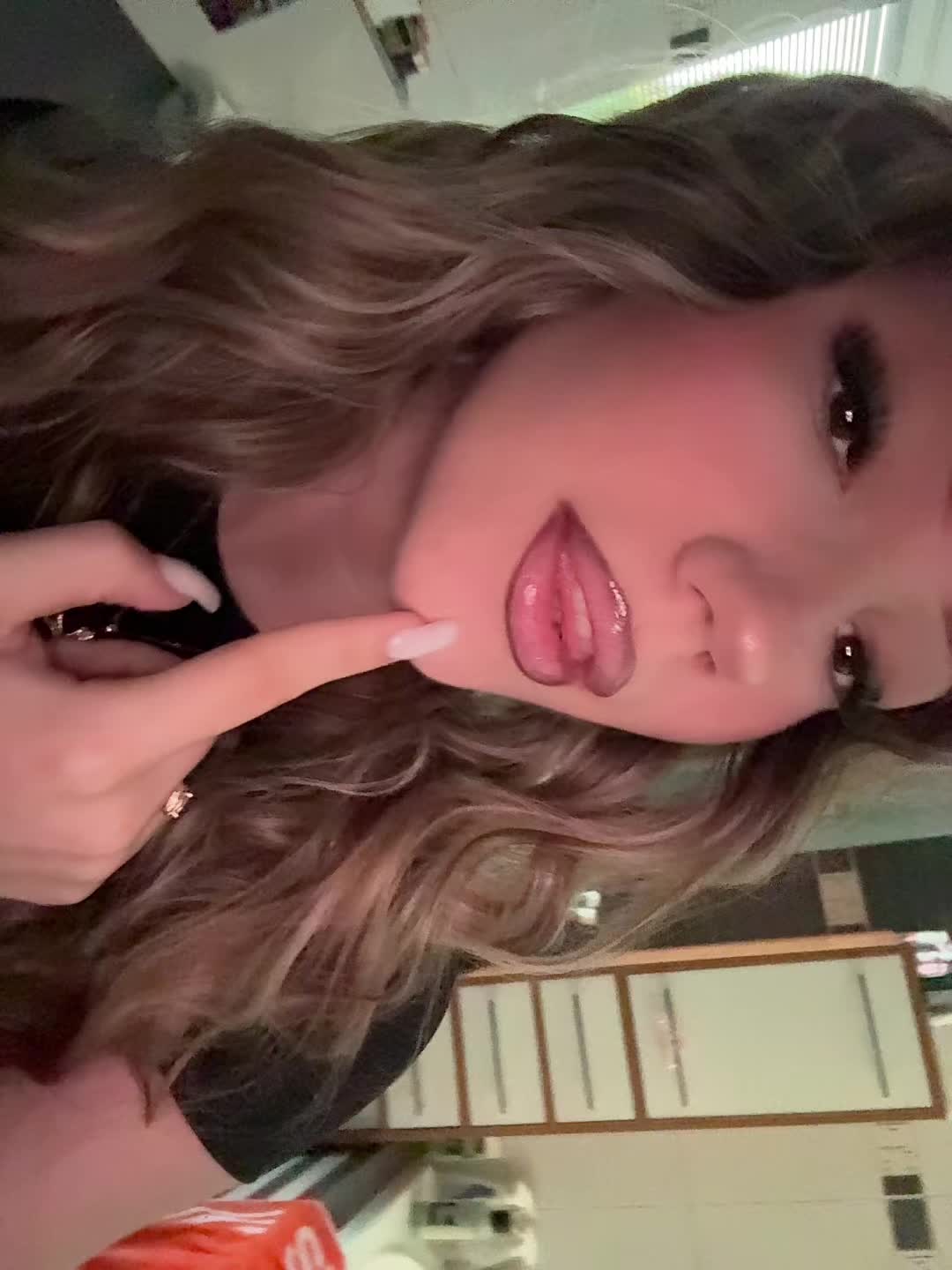 @nikolka
