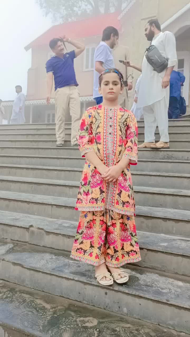 @PARI QUEEN