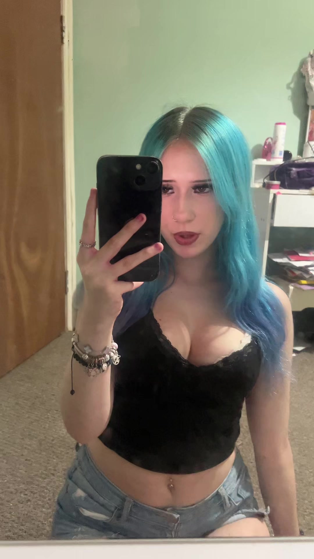 @tay🧞♀️