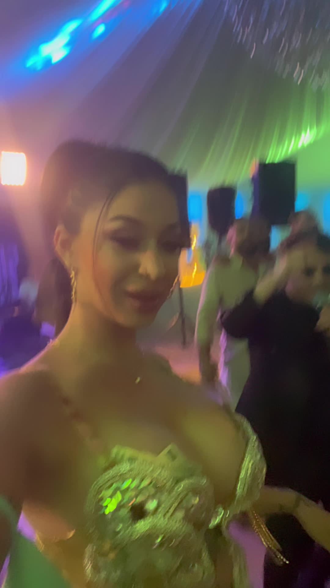 @veronicazuzuuu