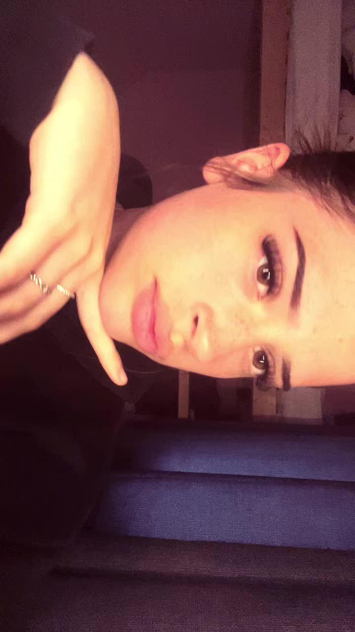 @Ella 🧃💽