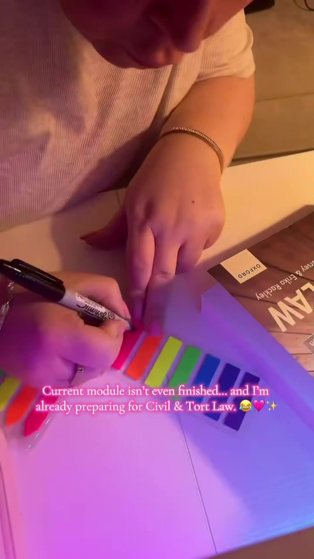 @Thefridgegirlandthelaw