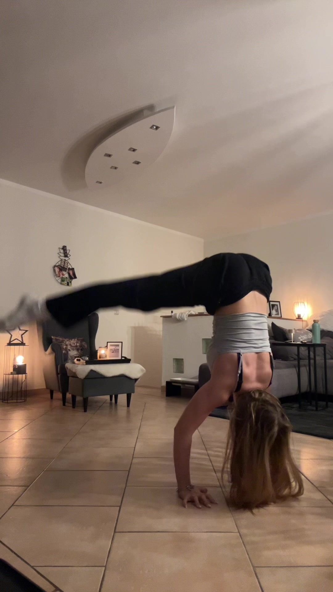 @Maya🤸🏼♂️