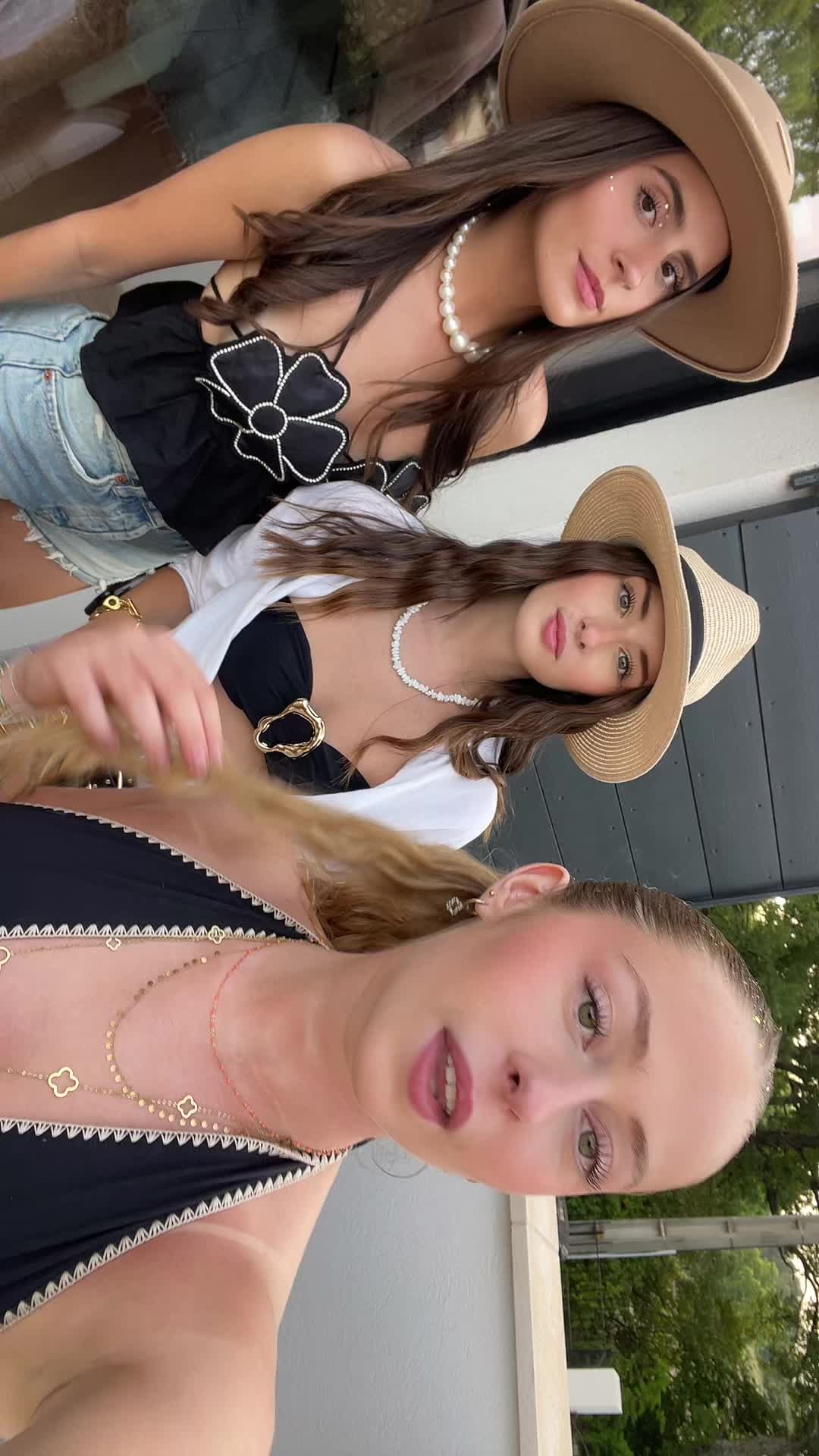 @nina