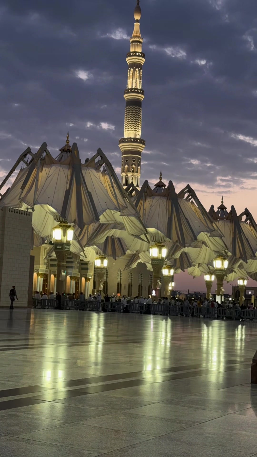 @M /\ Ł I K🇶🇦