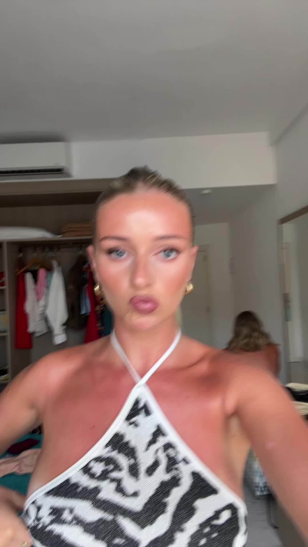 @𝓕𝓐𝓨𝓔   𝓓𝓤𝓝𝓝𝓔