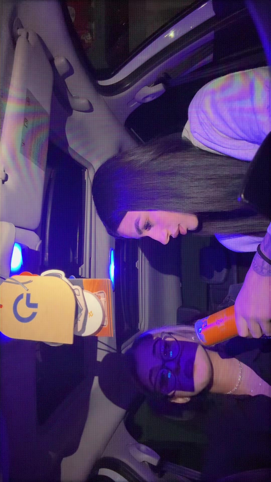 @🖤