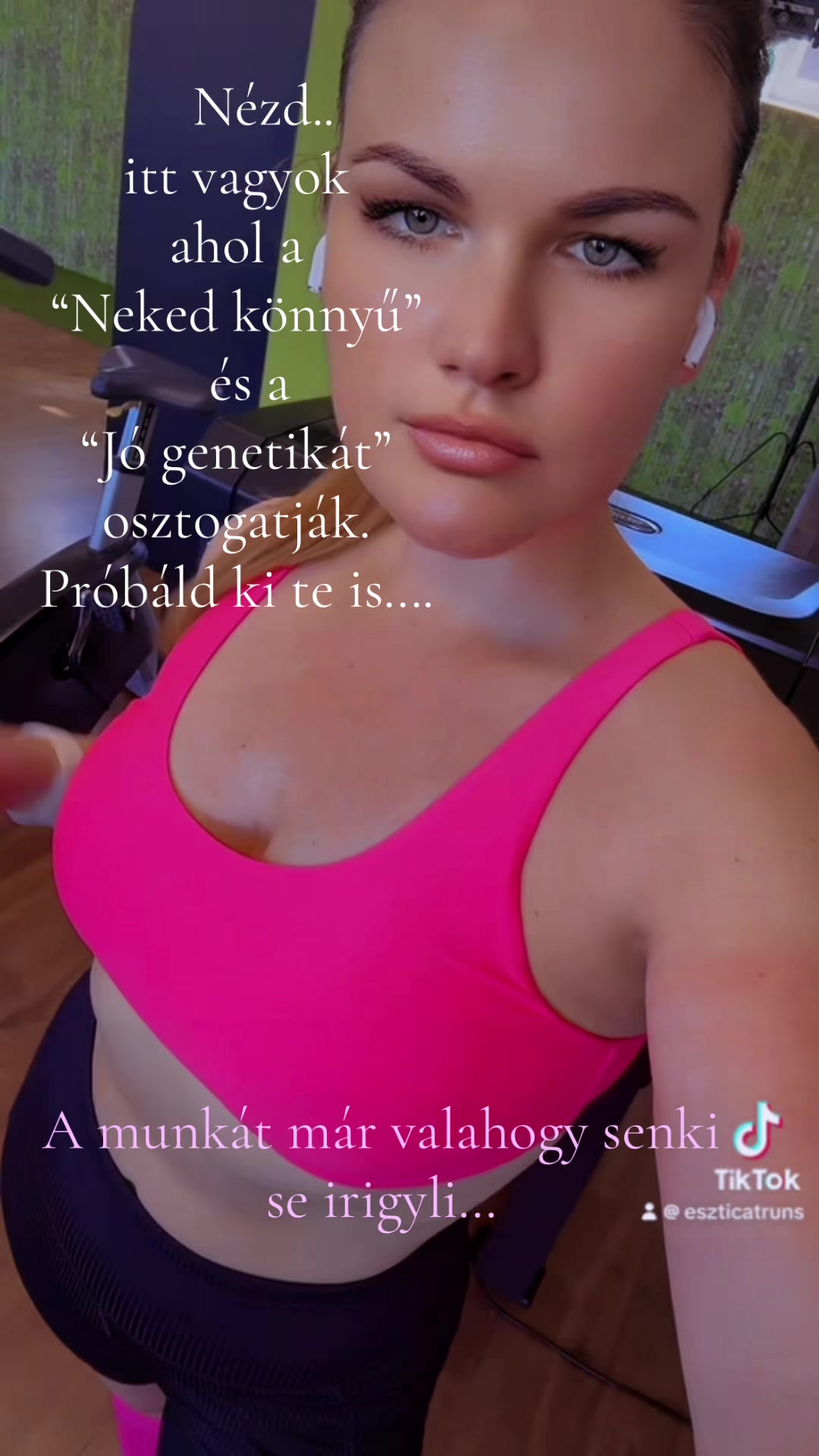 @EsztiCat🩷