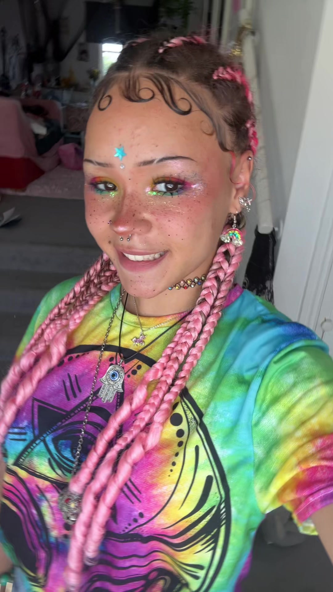 @🦄
