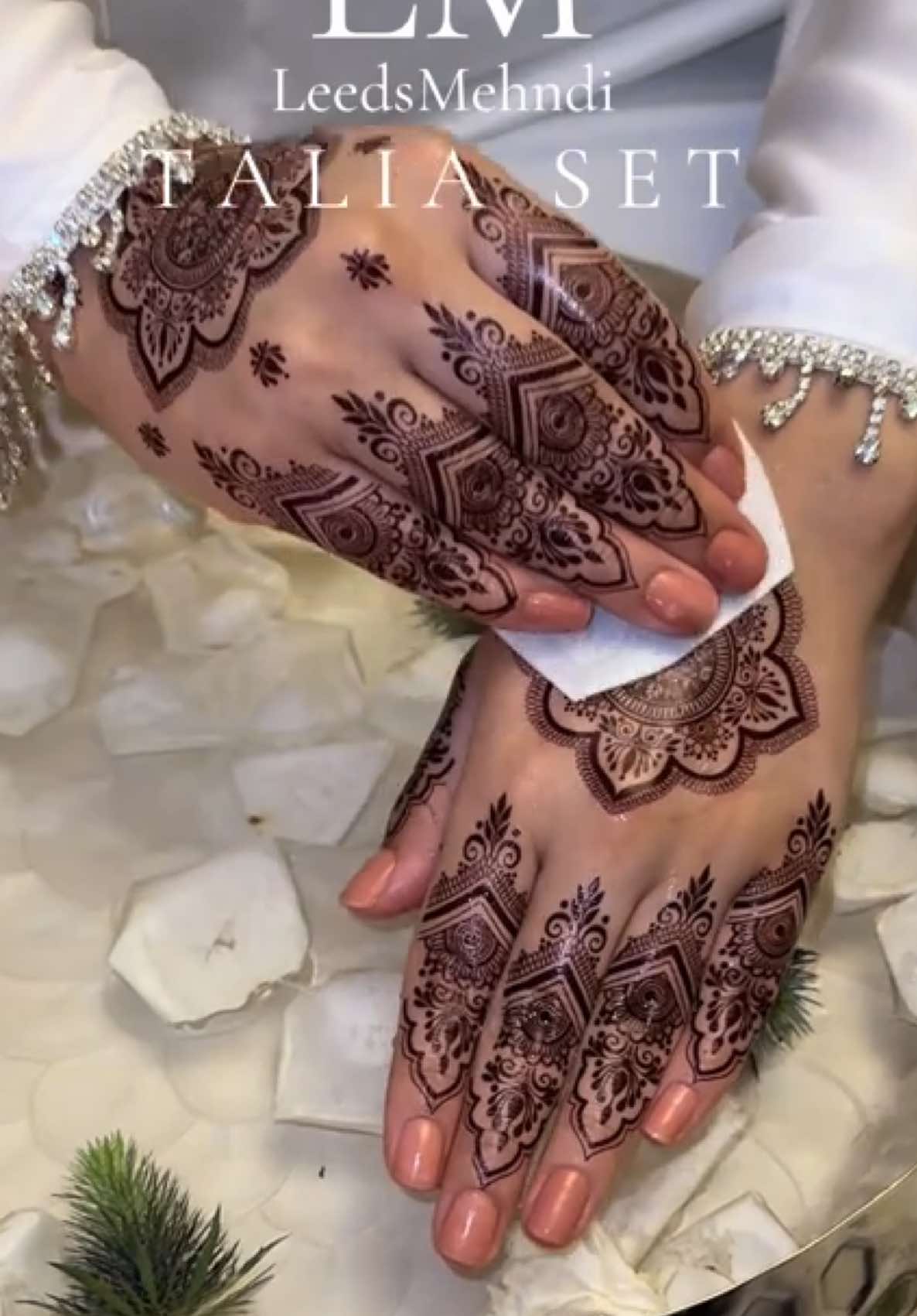 @Leedsmehndi