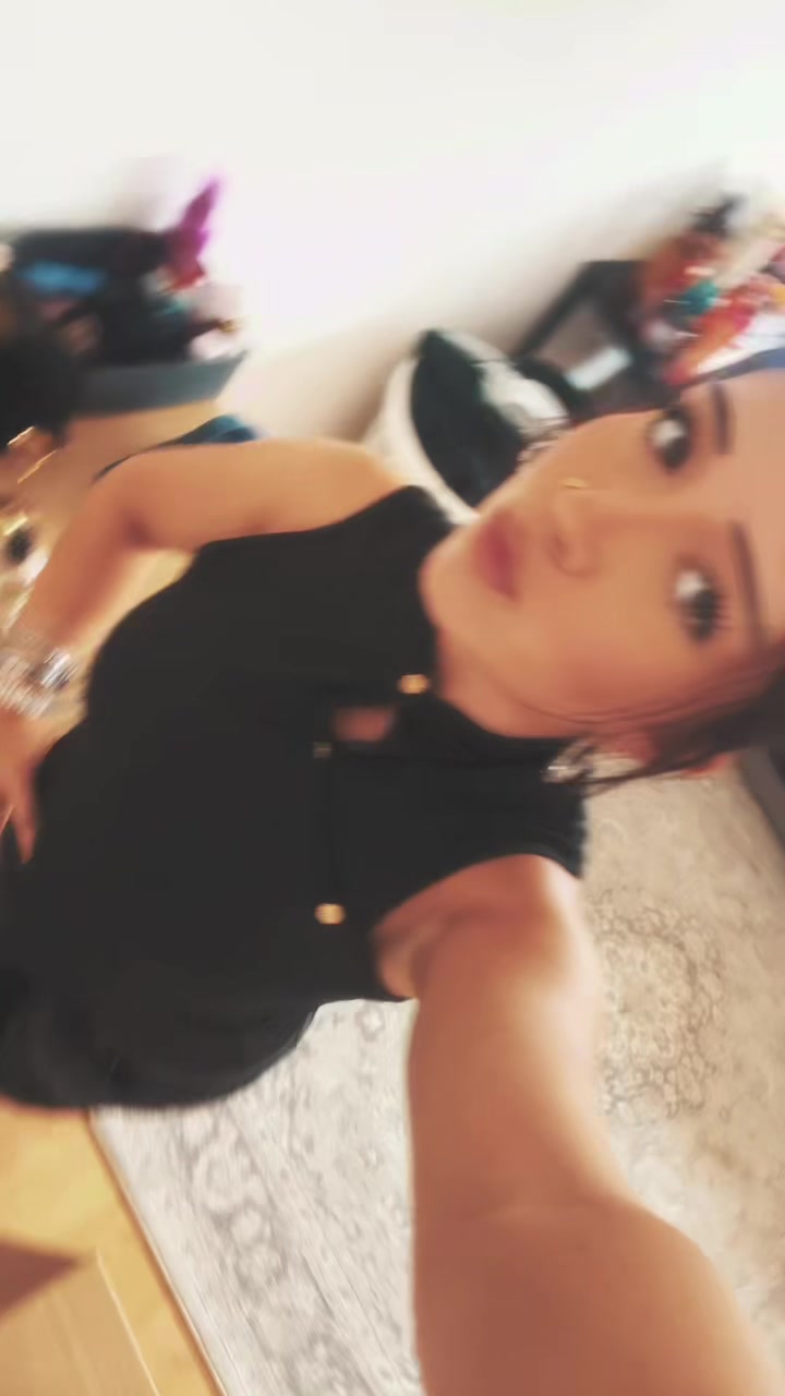 @barbara 🖤🐉🥂