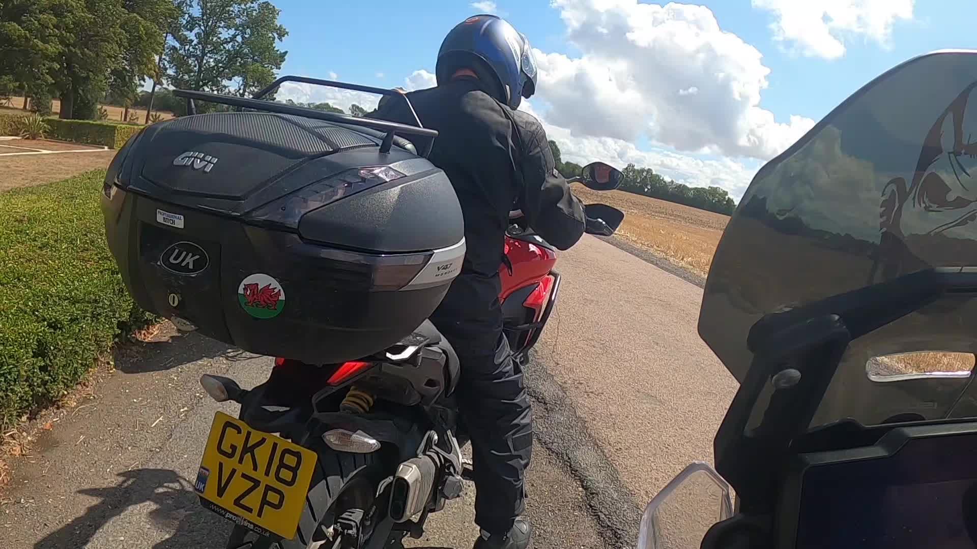 @curly666 🏴󠁧󠁢󠁷󠁬󠁳󠁿🏍🤘🍺