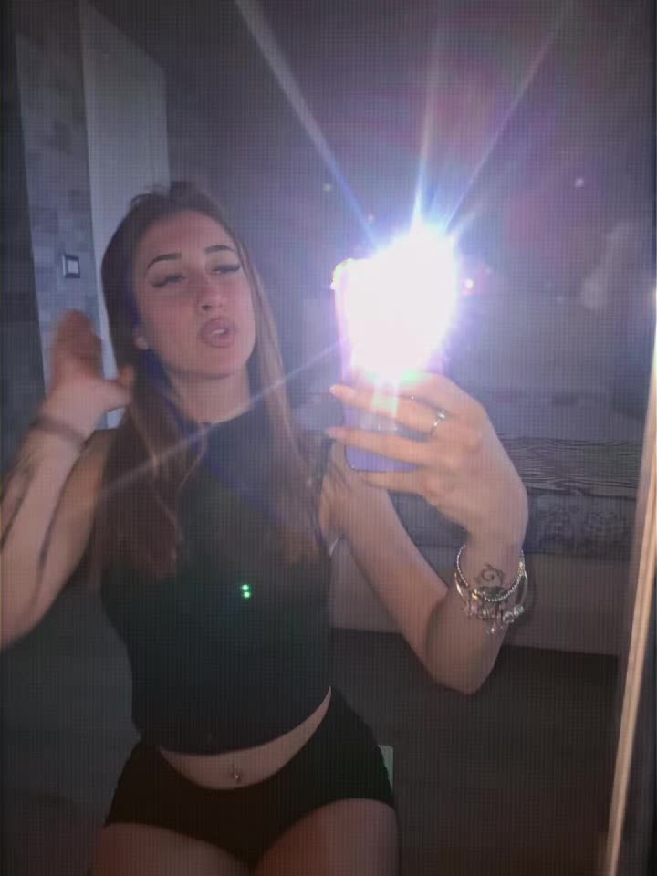 @𝑨𝑳💋