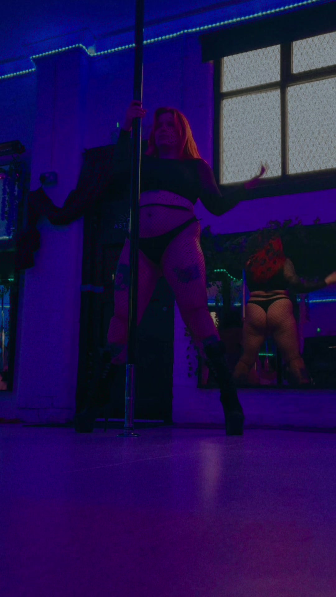 @violet