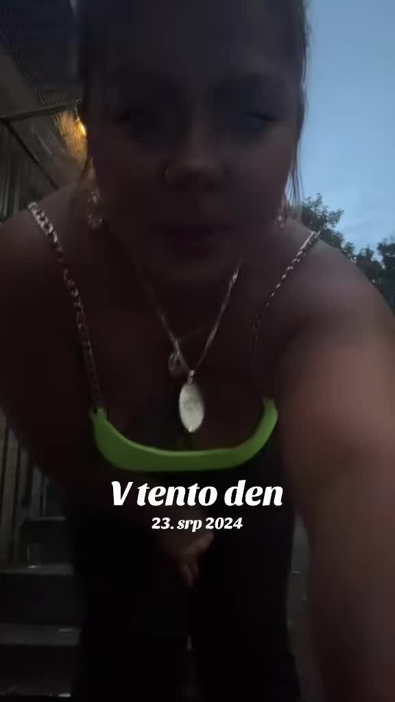 @🇨🇿 lavita lola 🥰