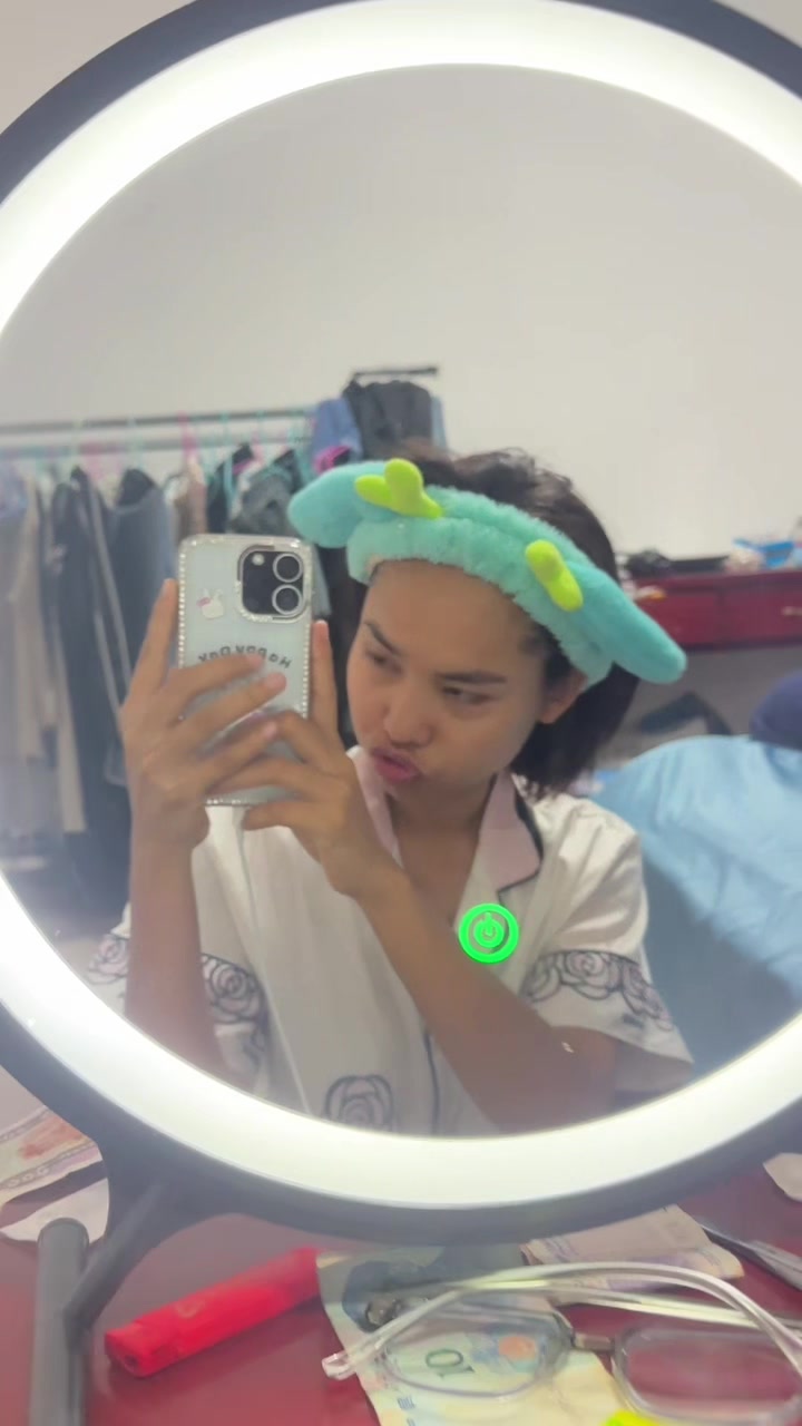 @ShoonLaeLaeNaing💚