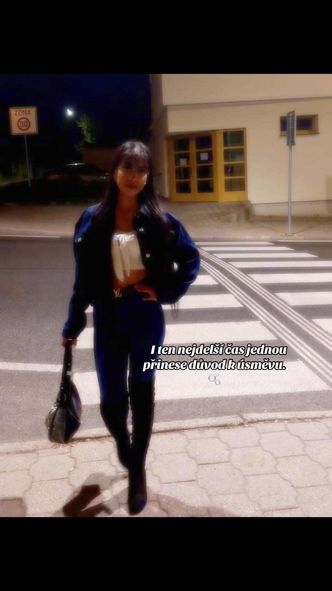 @👑𝐒𝐢𝐦𝐨𝐧𝐤𝐚👑