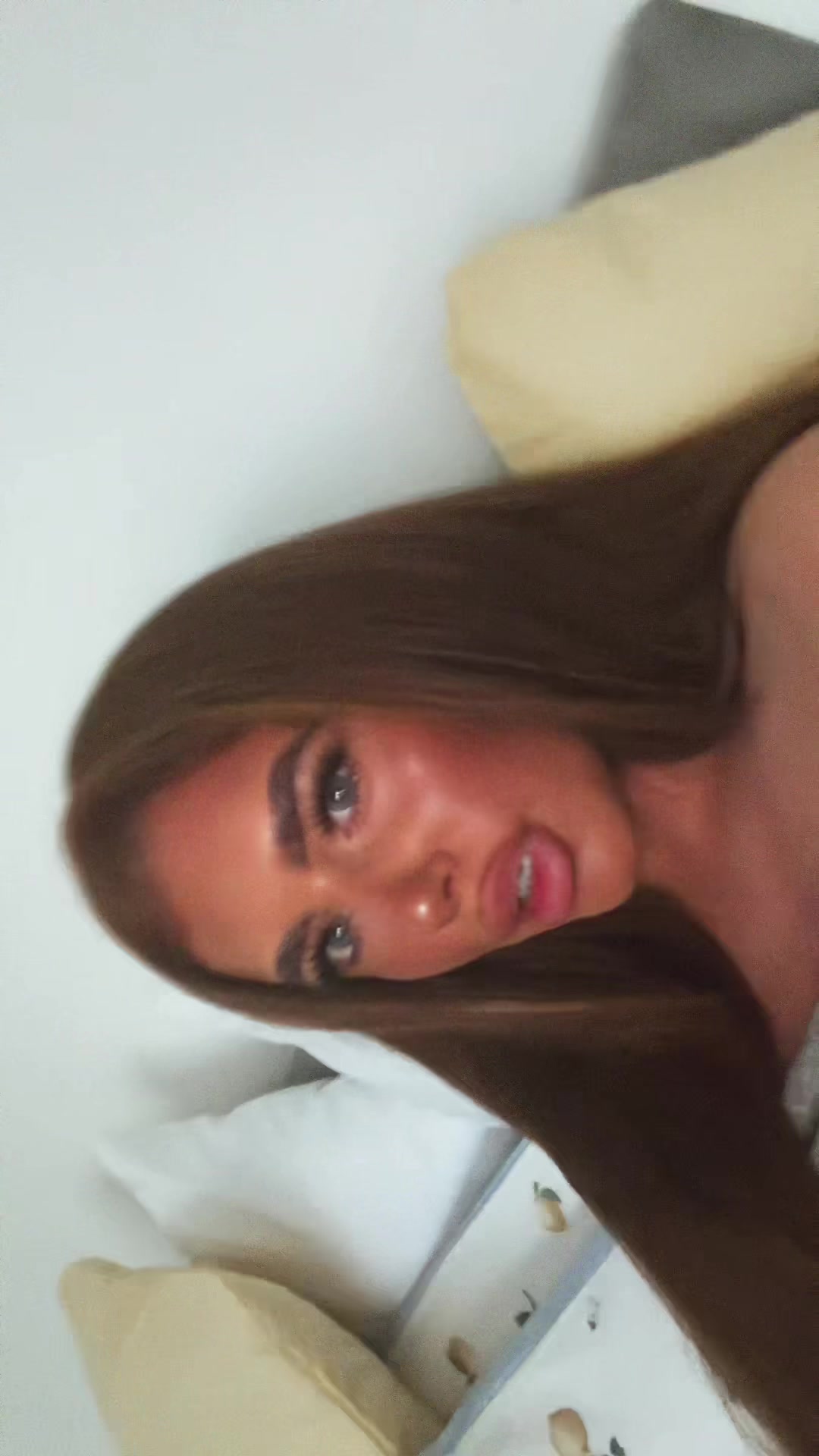@Chloefrances_22